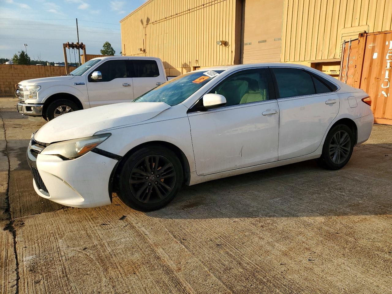 Salvage Toyota Camry Image