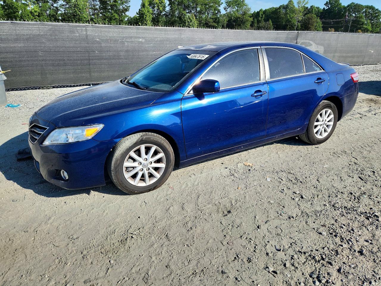 Salvage Toyota Camry Image