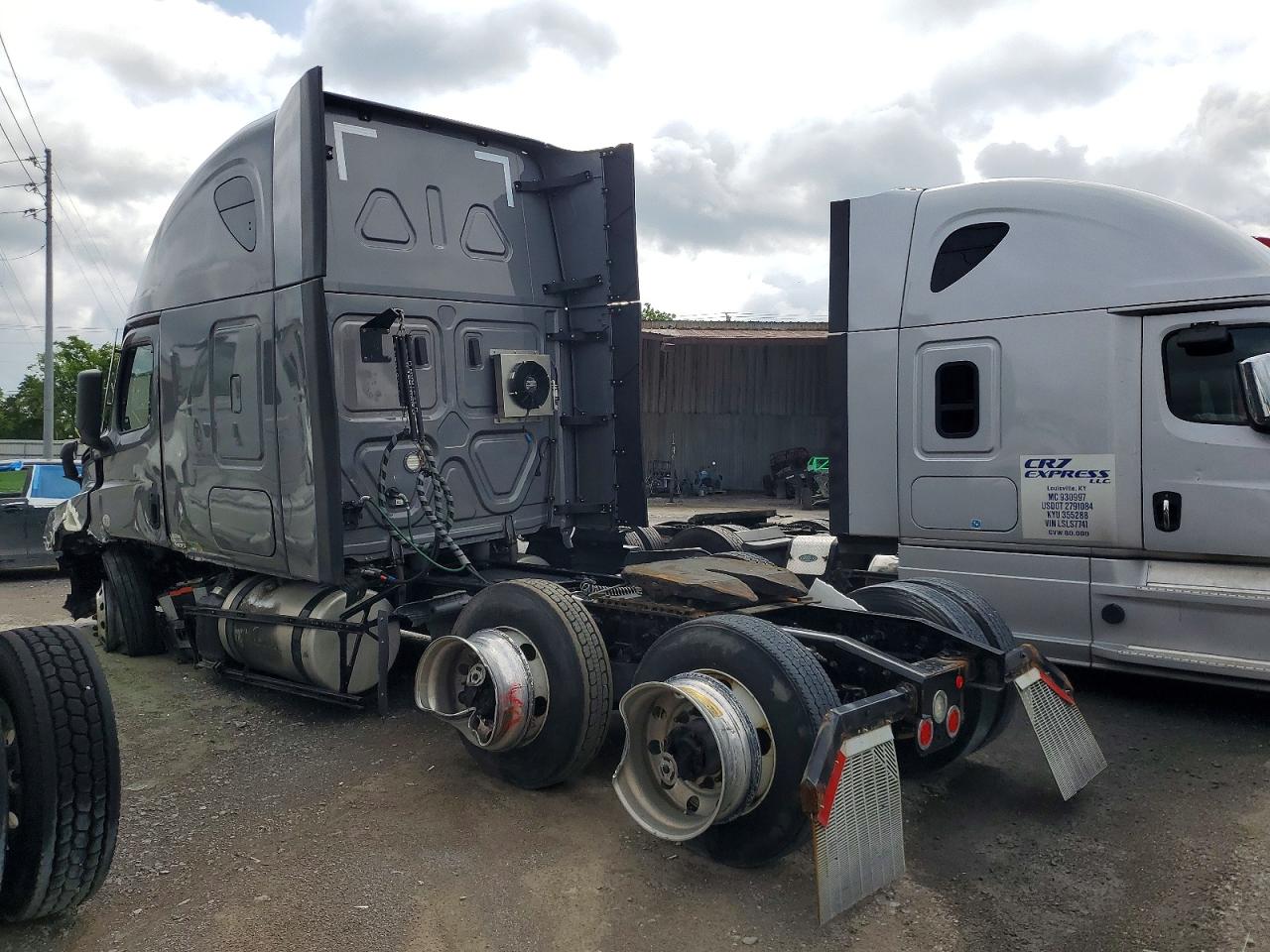 Freightliner Cascadia 126