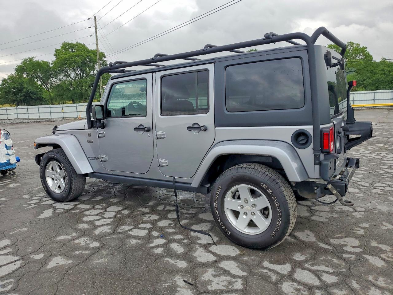 Jeep Wrangler Sahara