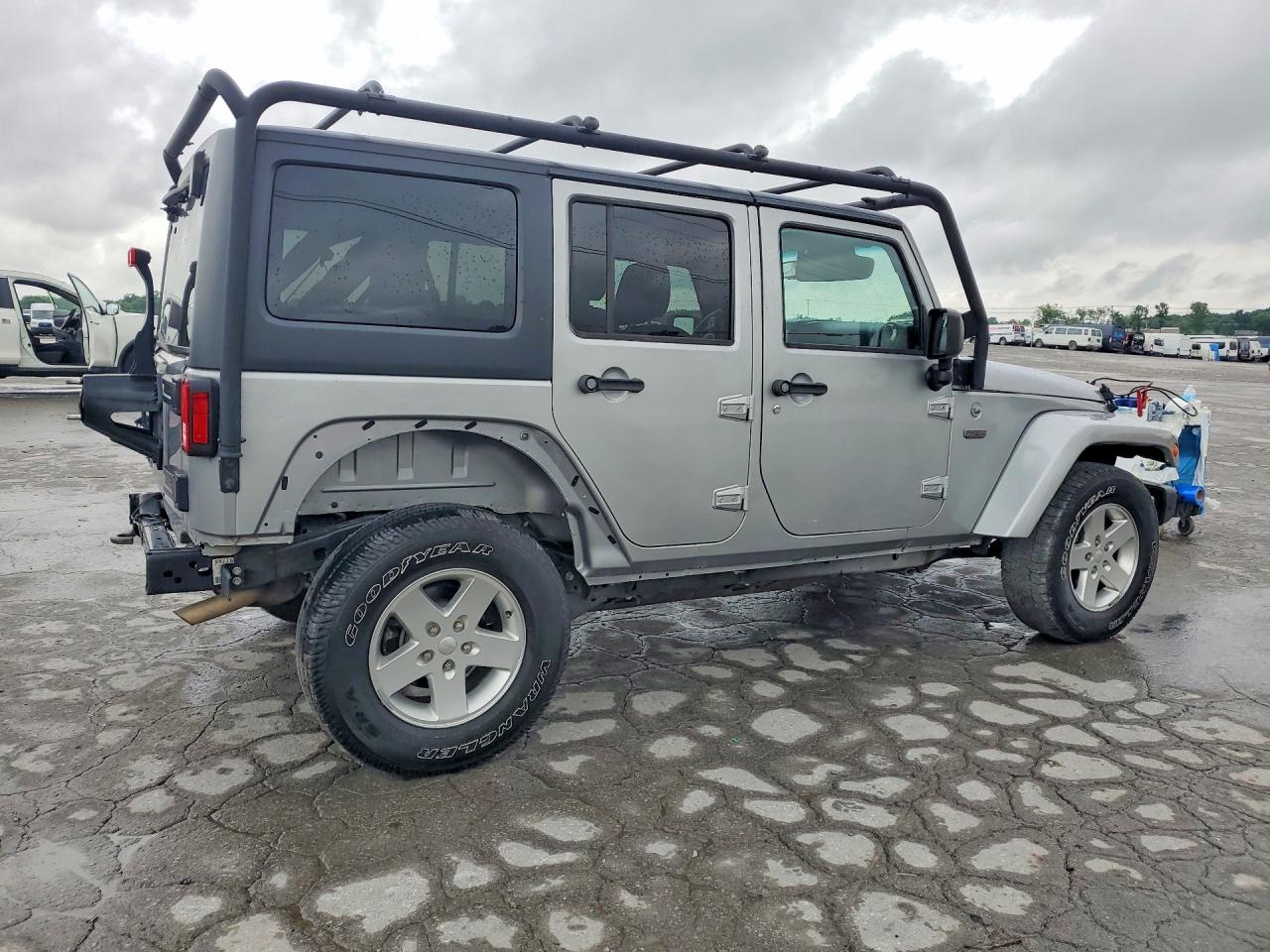 Jeep Wrangler Sahara