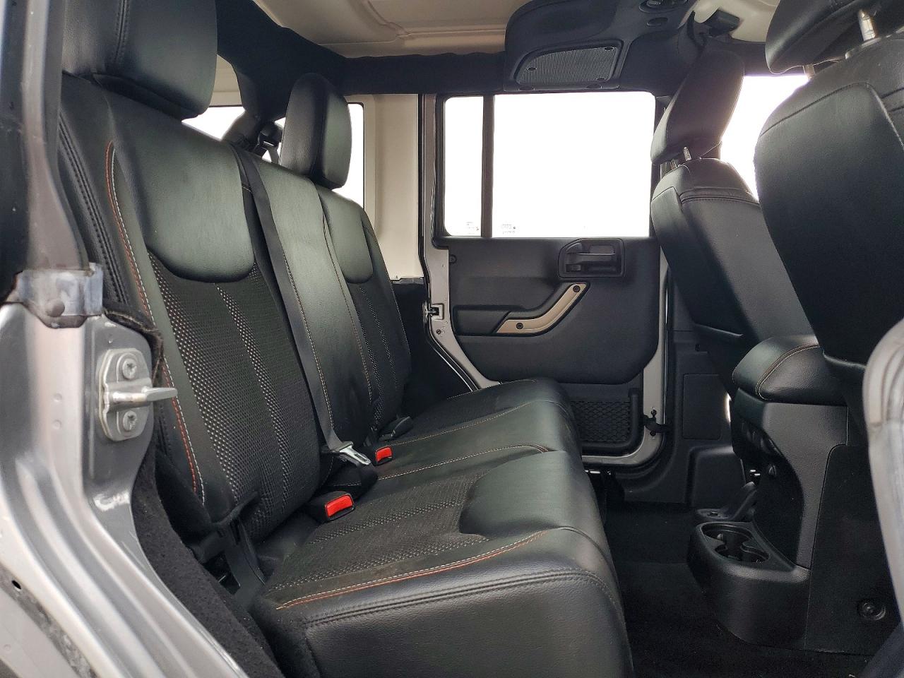 Jeep Wrangler Sahara