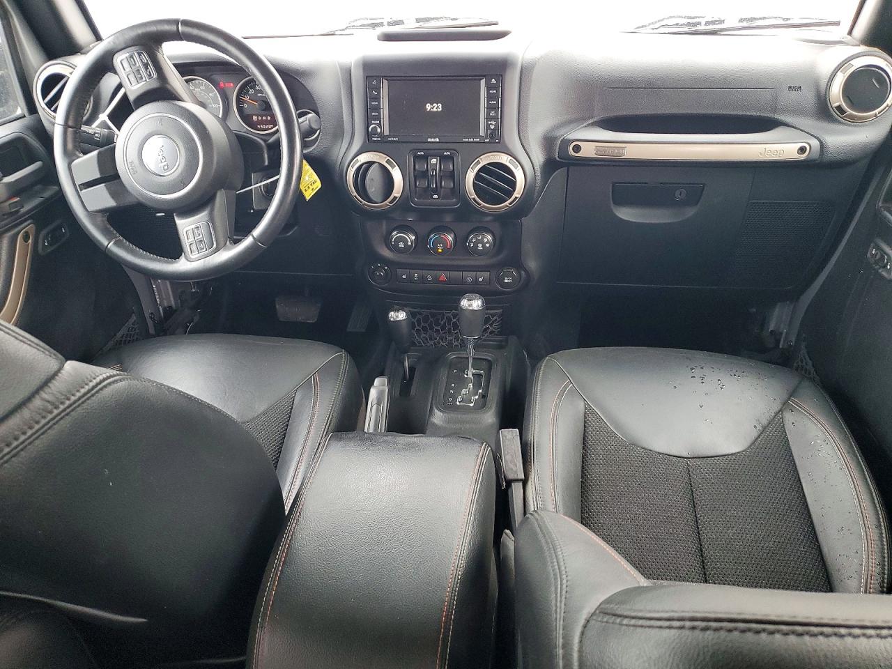 Jeep Wrangler Sahara