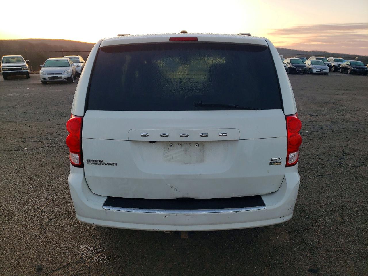 Dodge Caravan Sxt