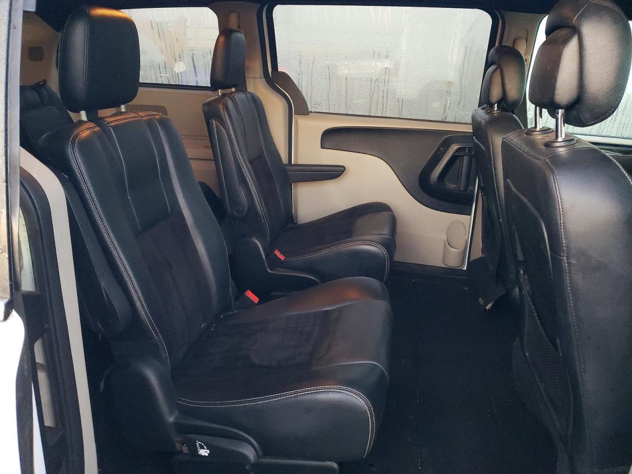Dodge Caravan Sxt