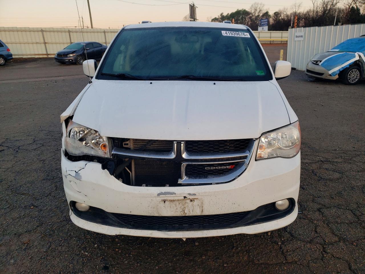 Dodge Caravan Sxt