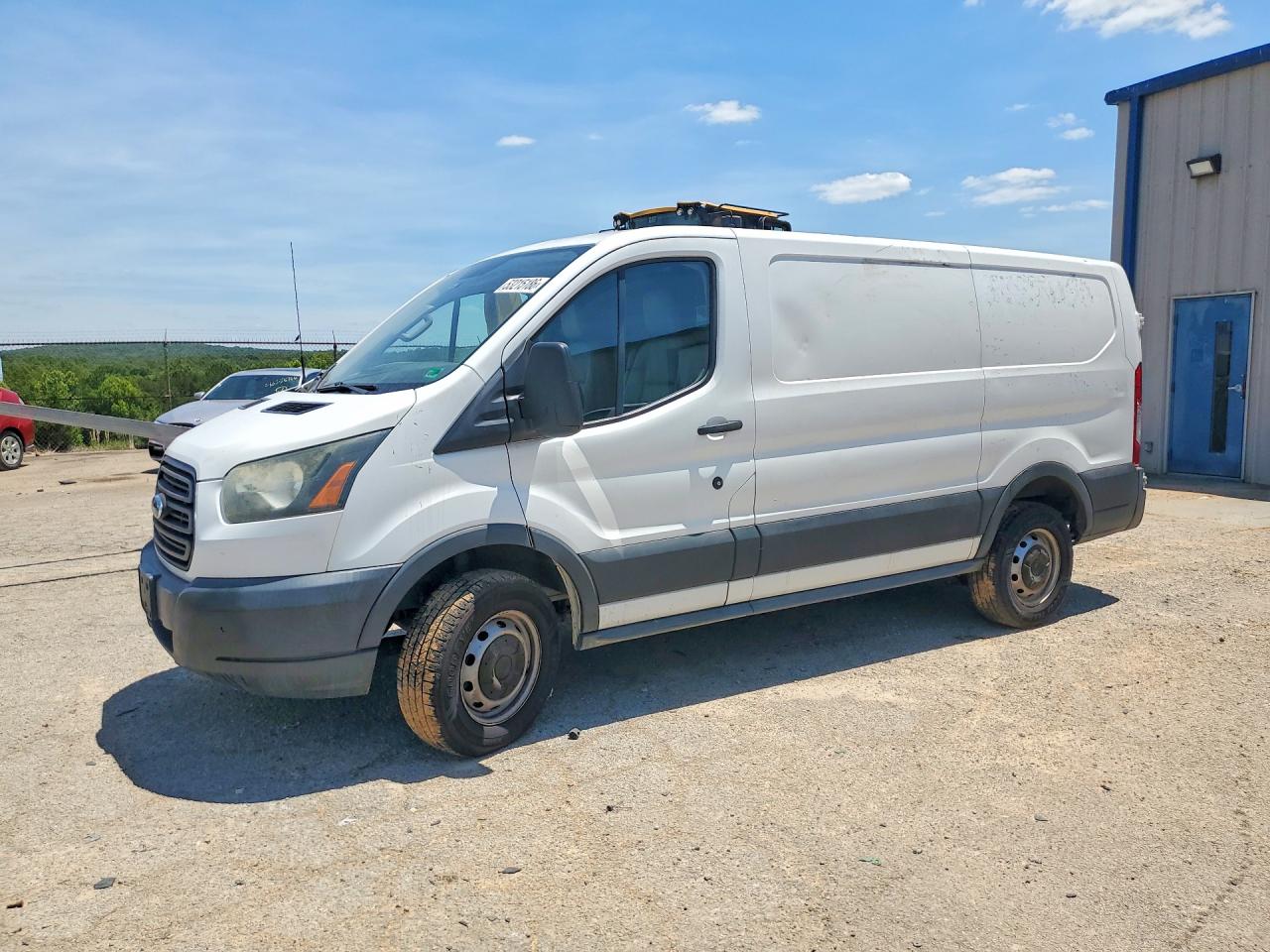 Salvage Ford Transit Image