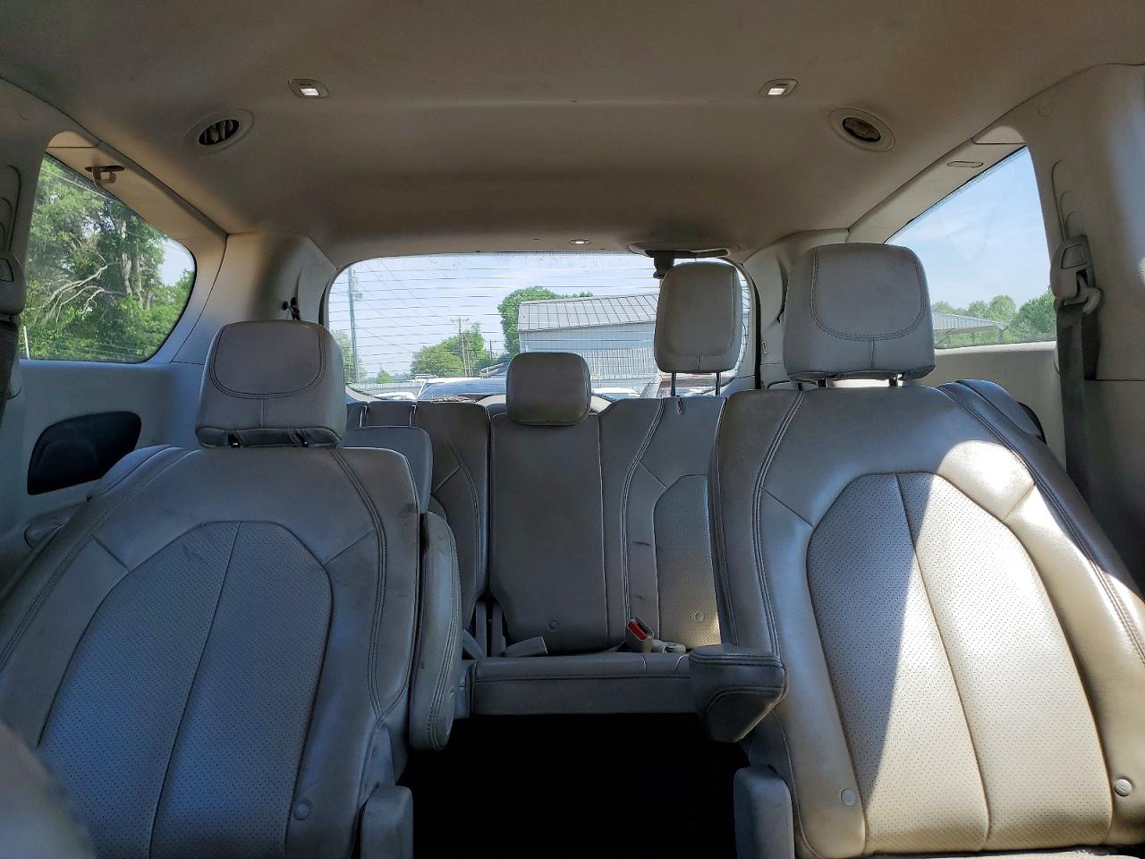 Chrysler Minivan Lxi