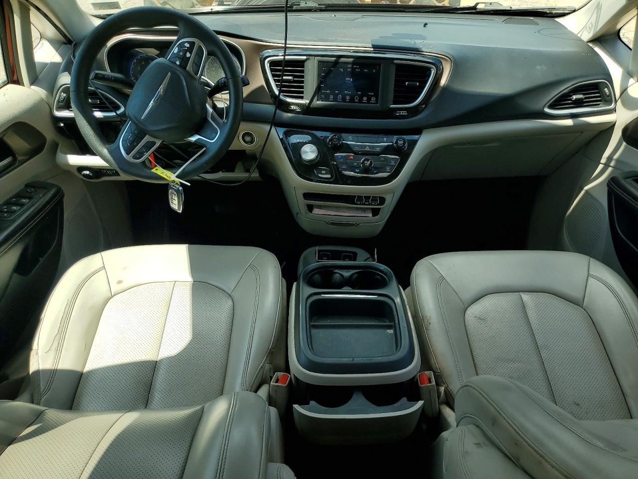 Chrysler Minivan Lxi