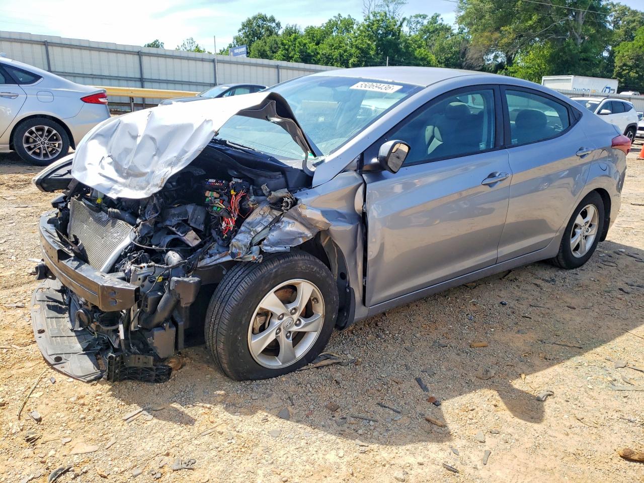 Salvage Hyundai ELANTRA Image