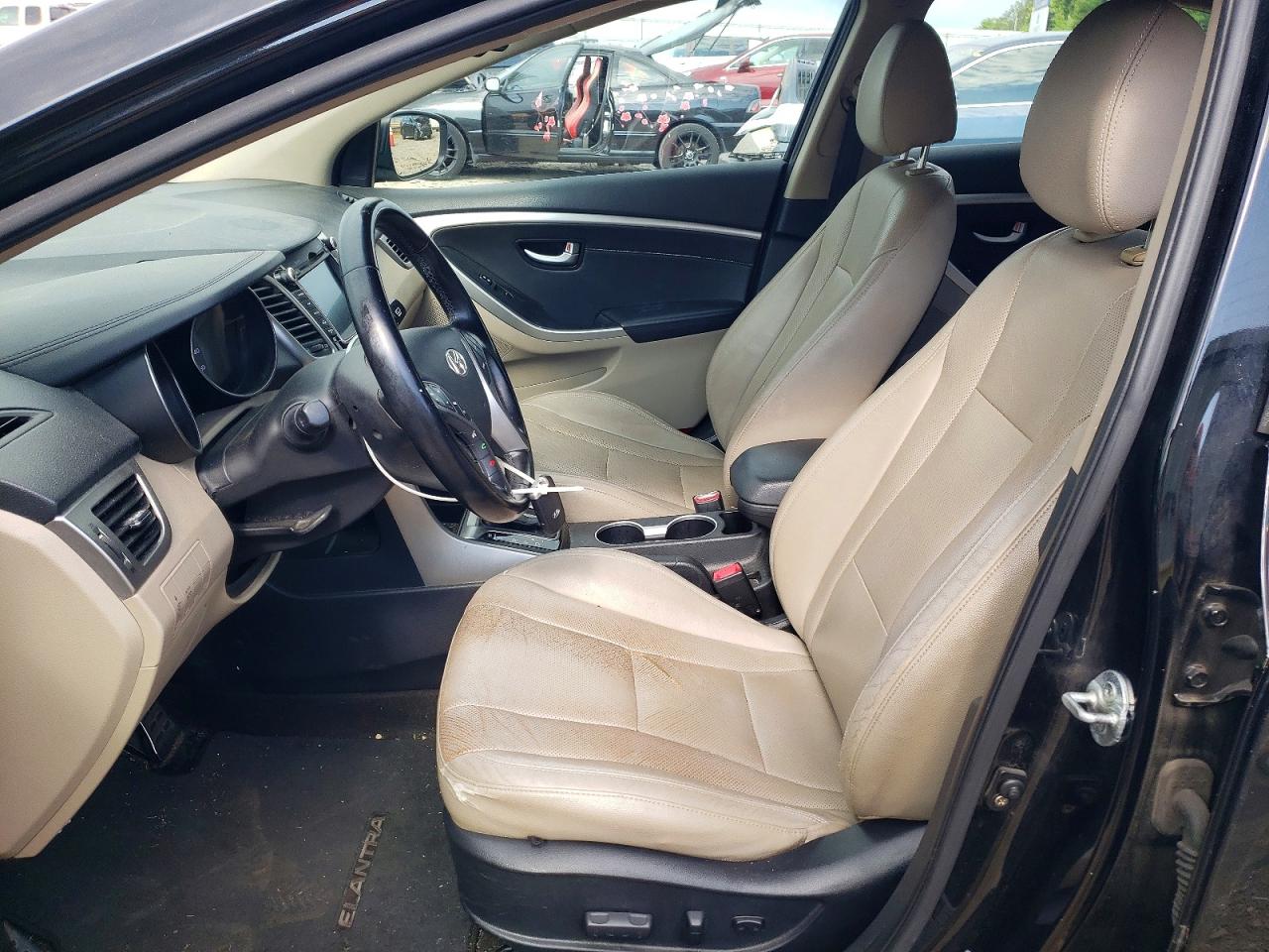 Hyundai ELANTRA Base