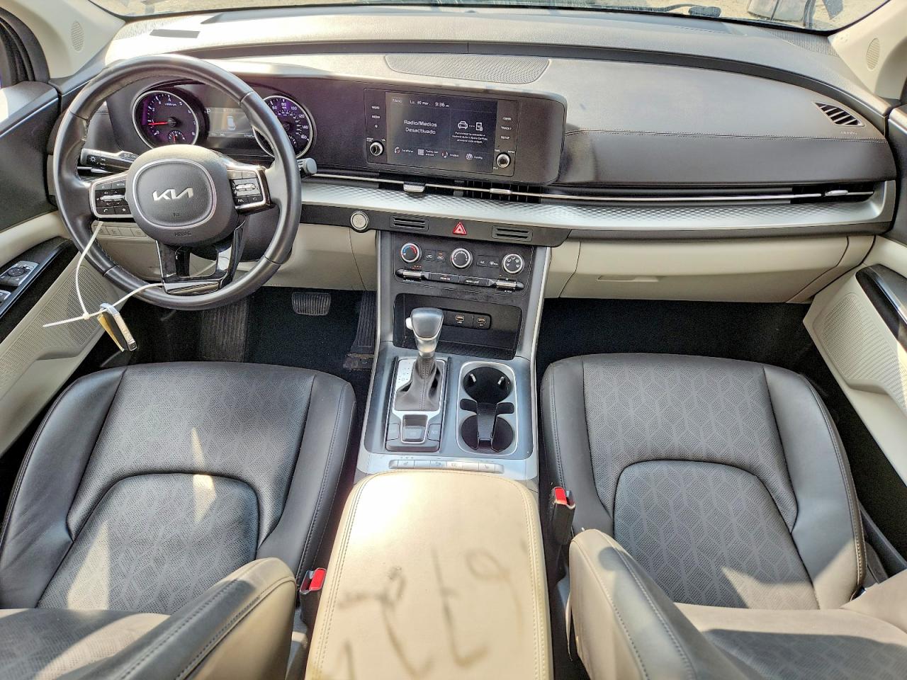 Kia Carnival Lx