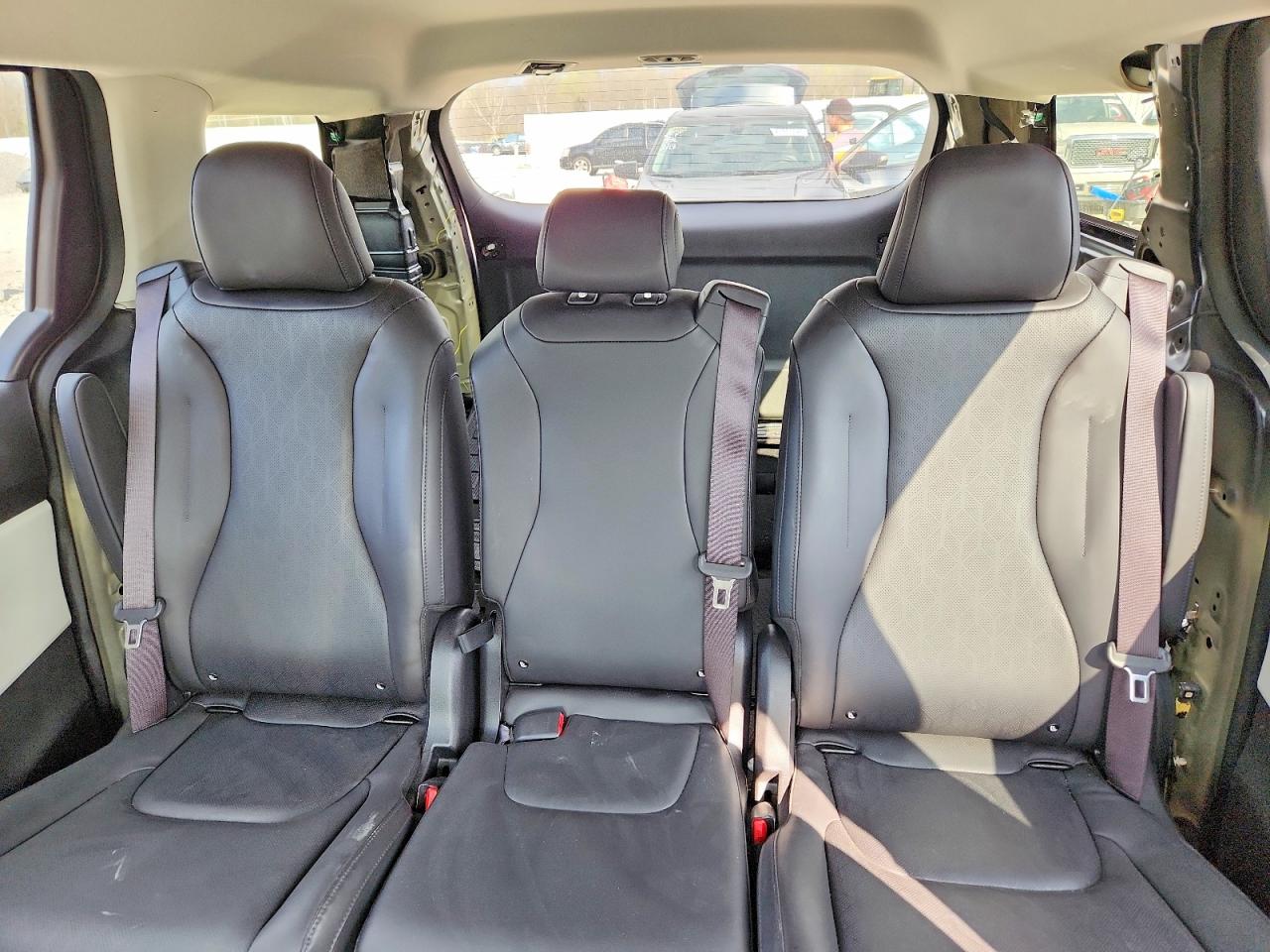Kia Carnival Lx