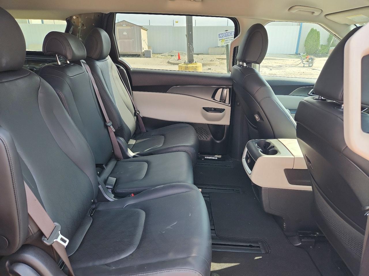 Kia Carnival Lx