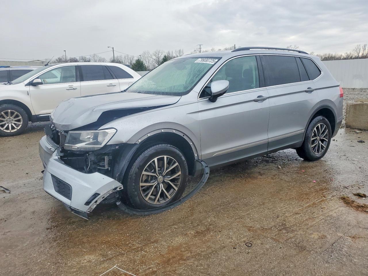 Salvage Volkswagen Tiguan Image