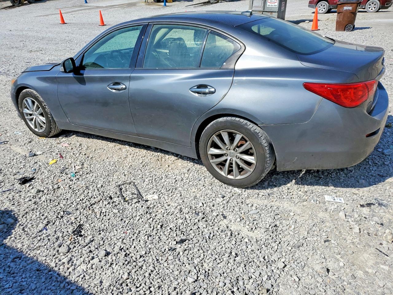 INFINITI Q50 Base