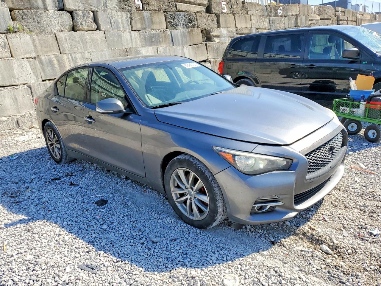 INFINITI Q50 Base