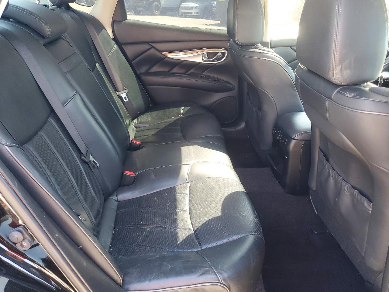 INFINITI M37 X