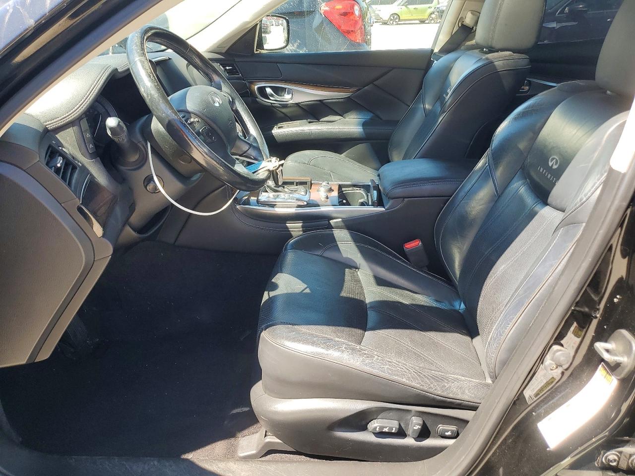 INFINITI M37 X