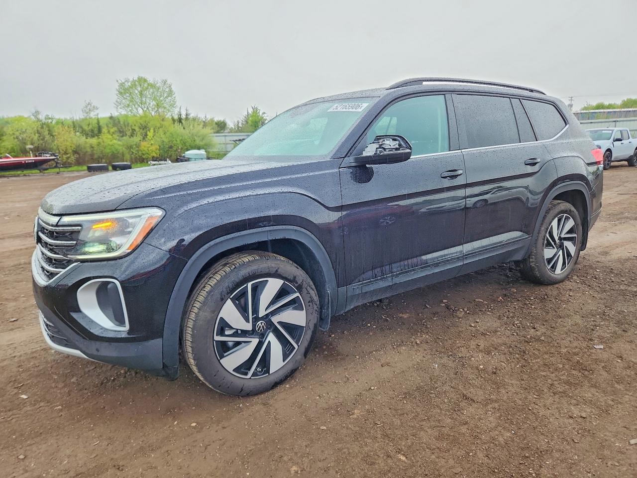 Salvage Volkswagen Atlas Image