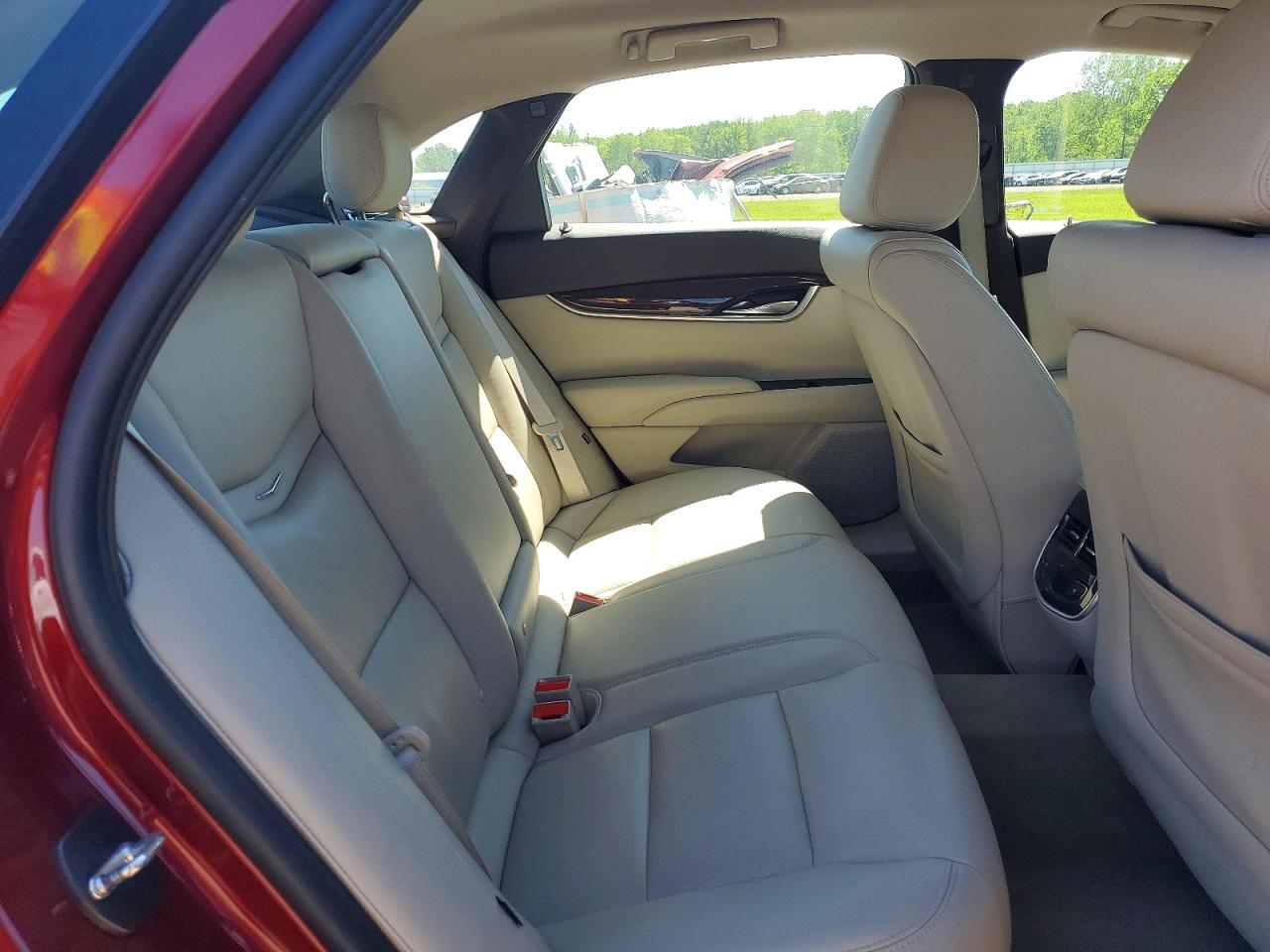 Cadillac XTS Luxury Collection
