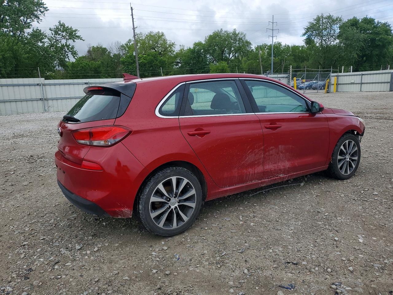 Hyundai ELANTRA Base