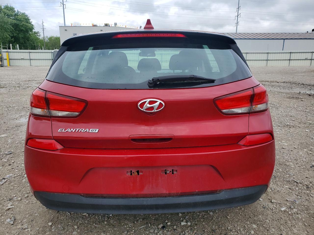 Hyundai ELANTRA Base