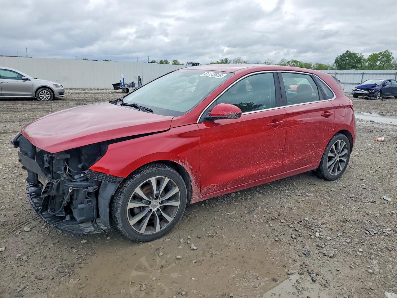 Salvage Hyundai ELANTRA Image