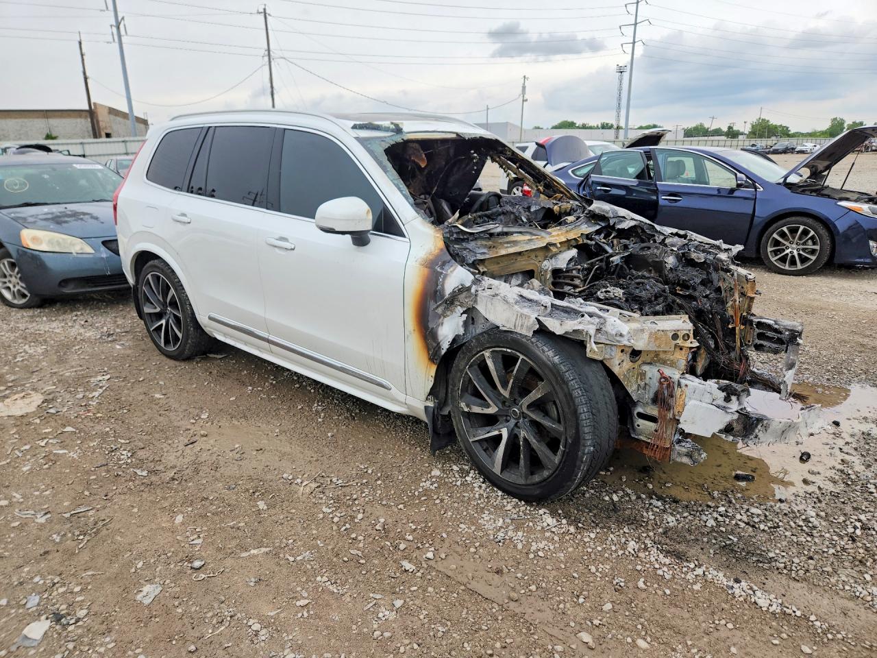 Volvo XC90 T6