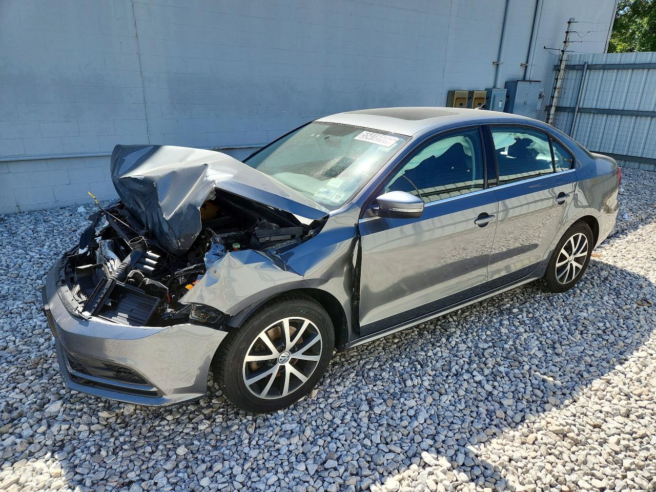 Salvage Volkswagen Jetta Image