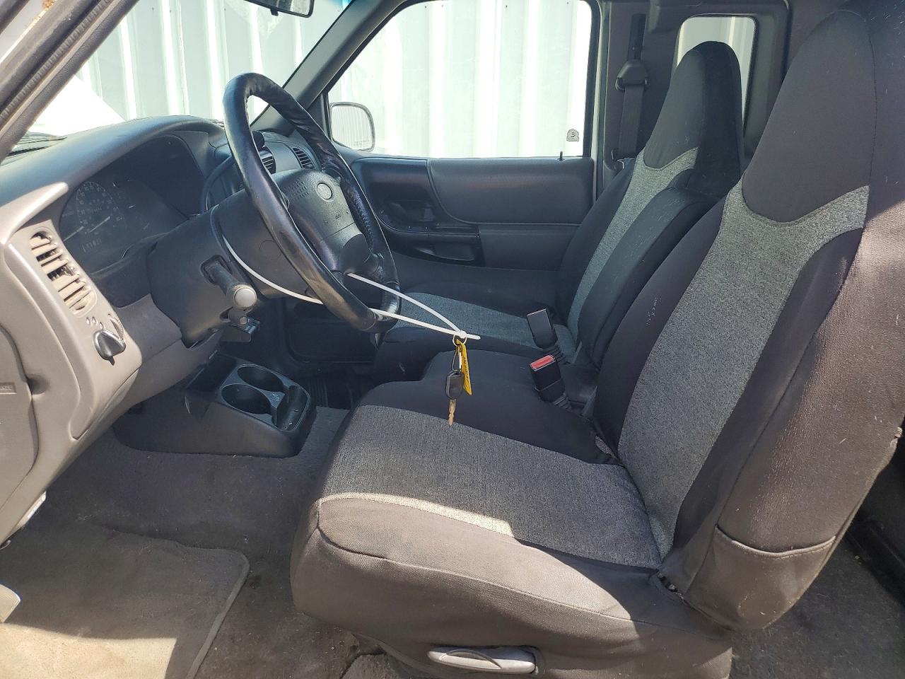 Ford Ranger Super Cab