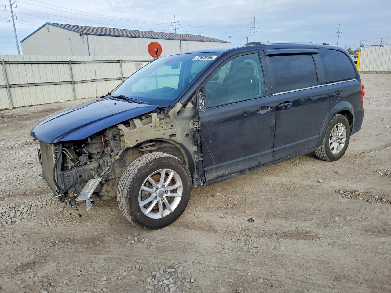 Salvage Dodge Caravan Image
