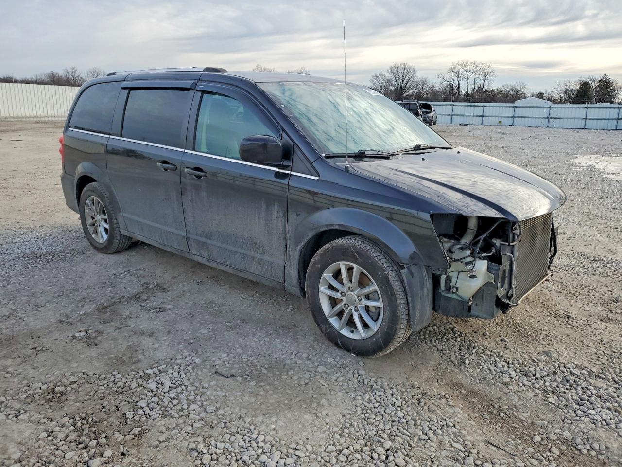 Dodge Caravan Sxt