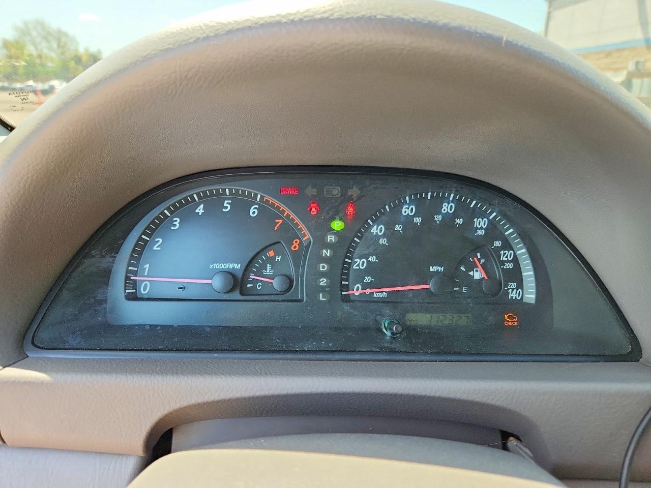 Toyota Camry Le V6