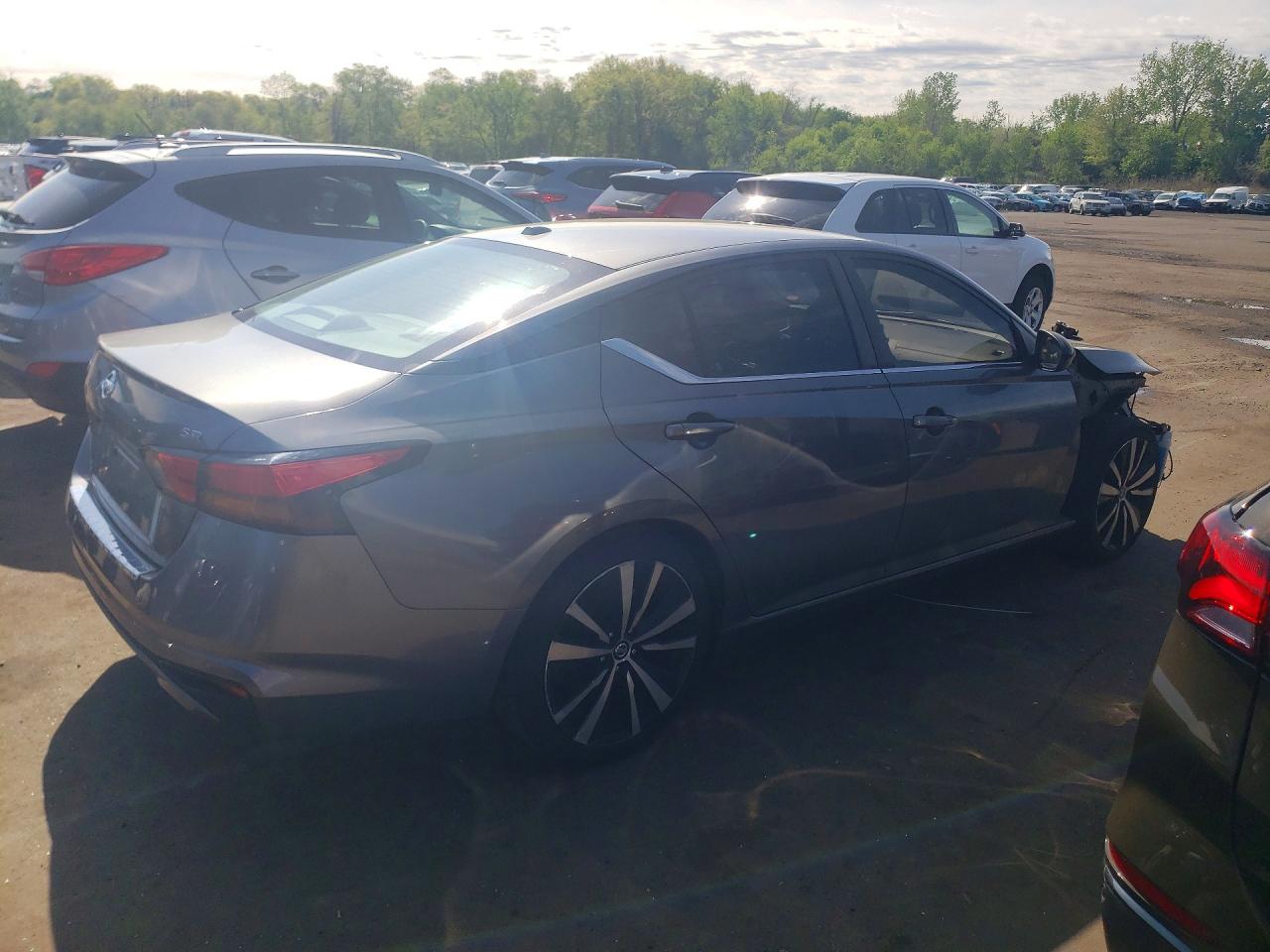 Nissan Altima Sr