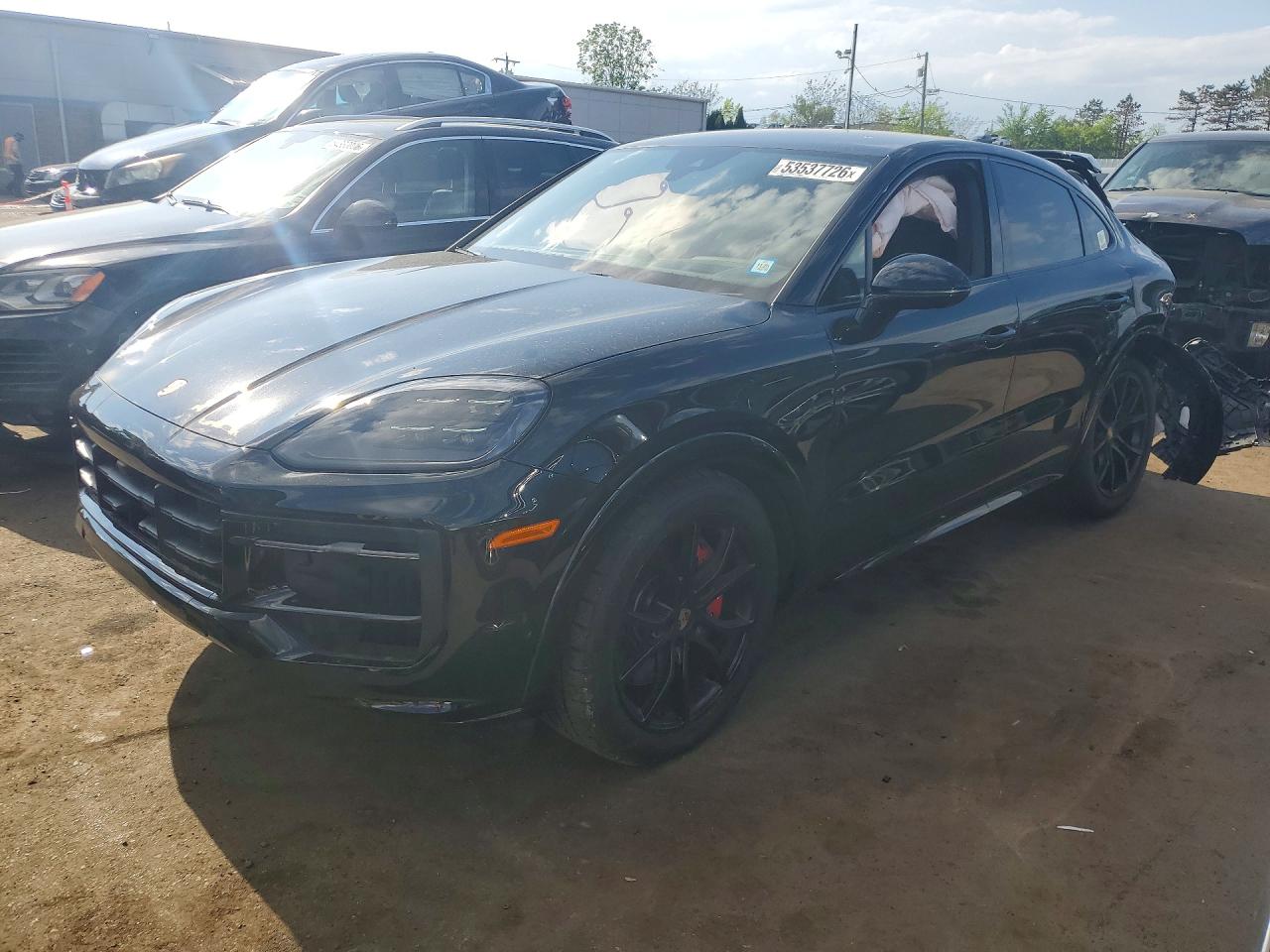 Salvage Porsche Cayenne Image