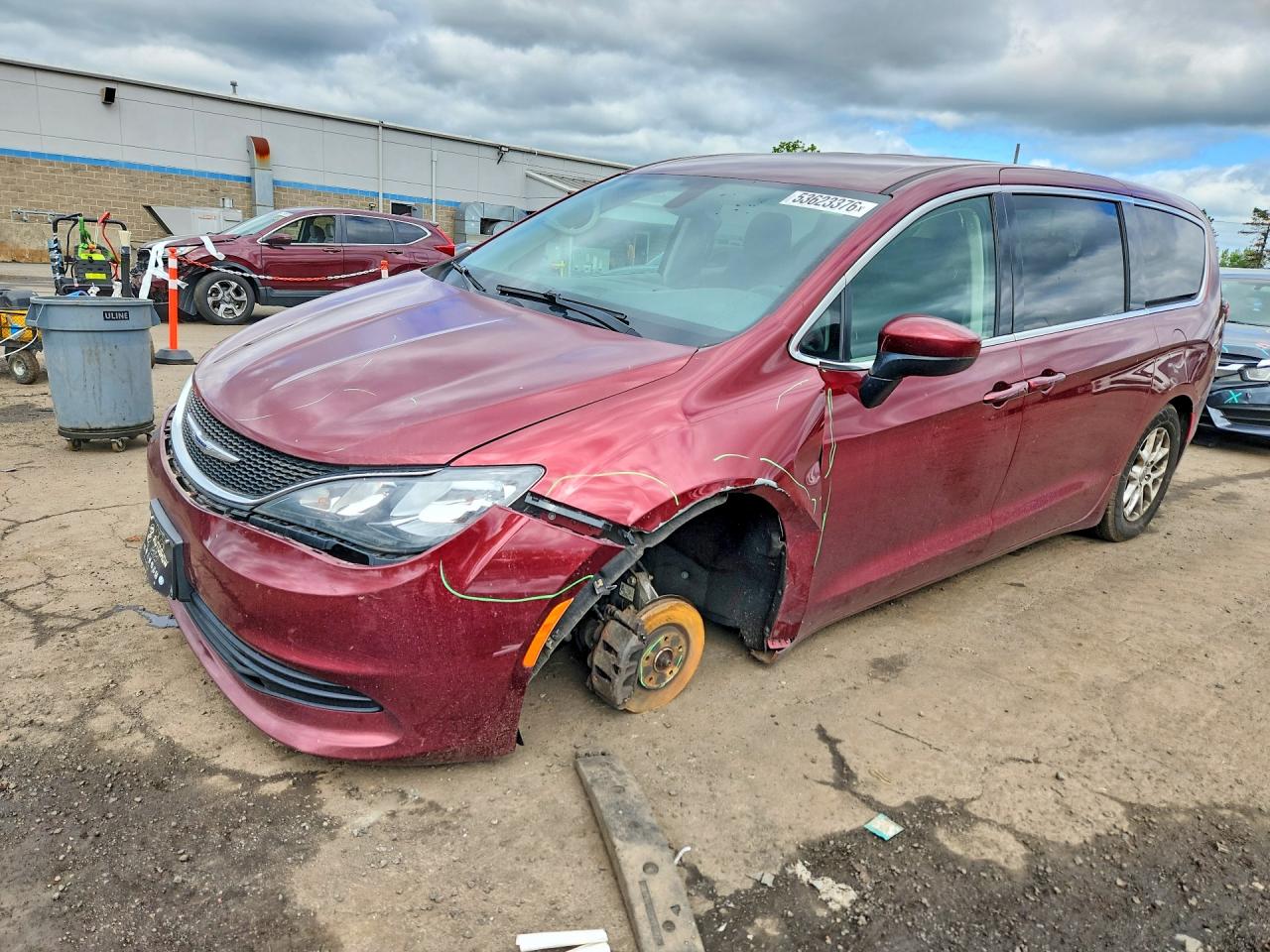 Salvage Chrysler Pacifica Image