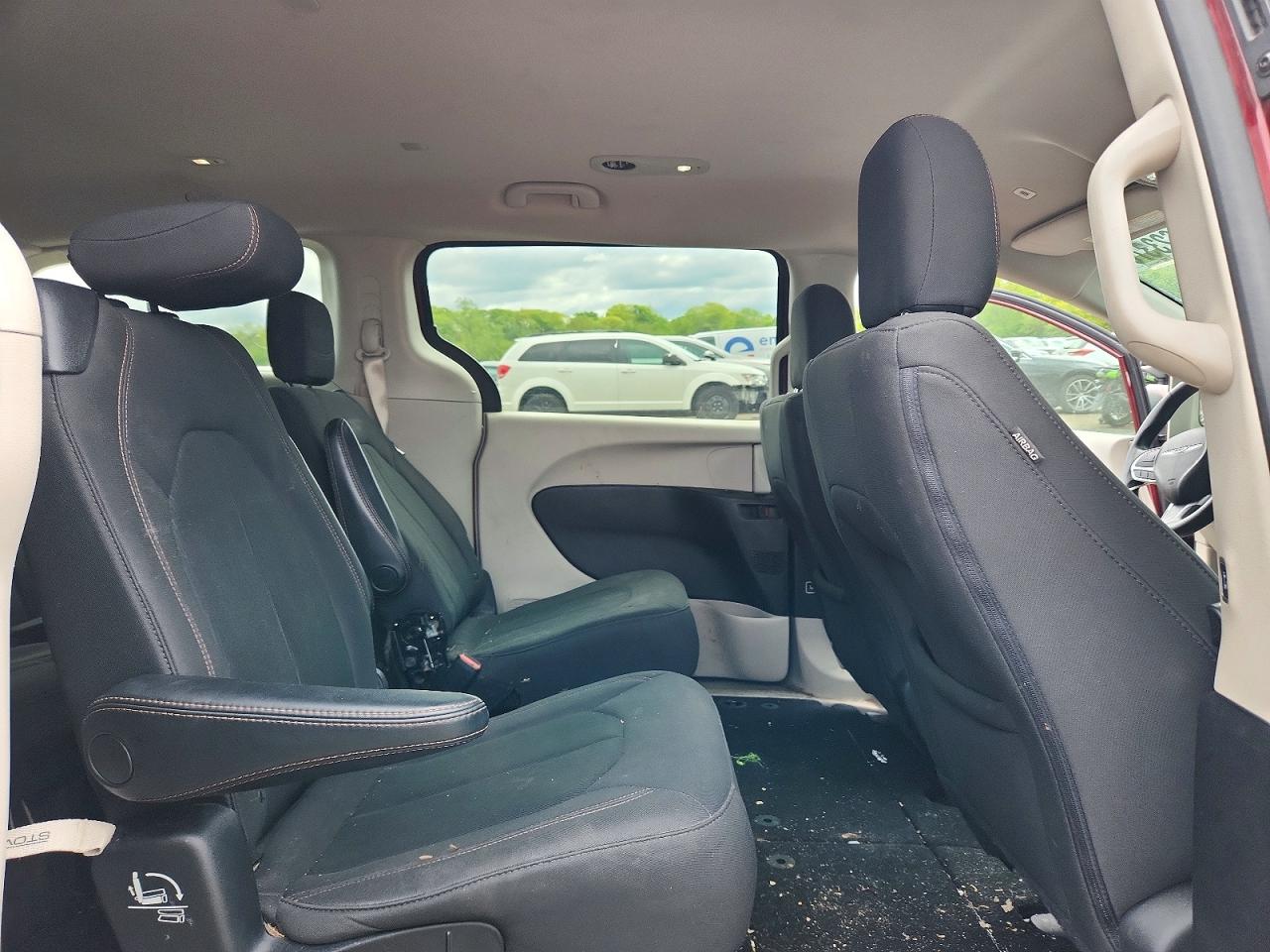 Chrysler Pacifica Touring