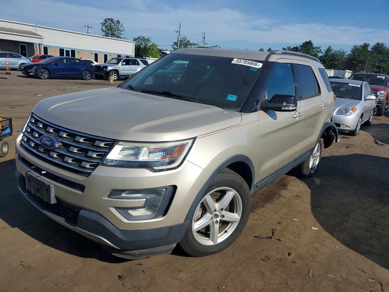 Salvage Ford Explorer Image