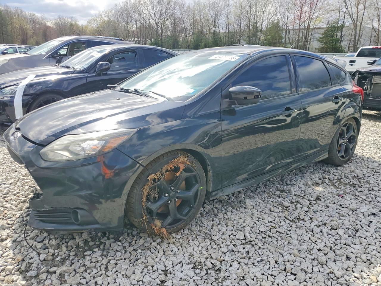 Salvage Ford Focus Image