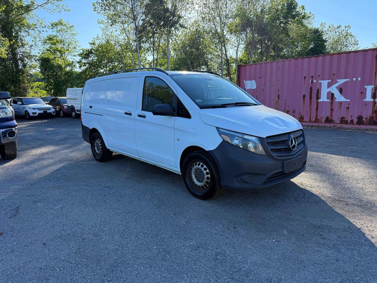 Salvage Mercedes-Benz Metris Image