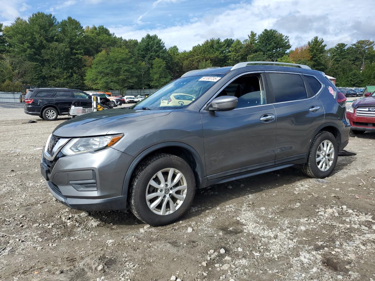 Salvage Nissan Rogue Image