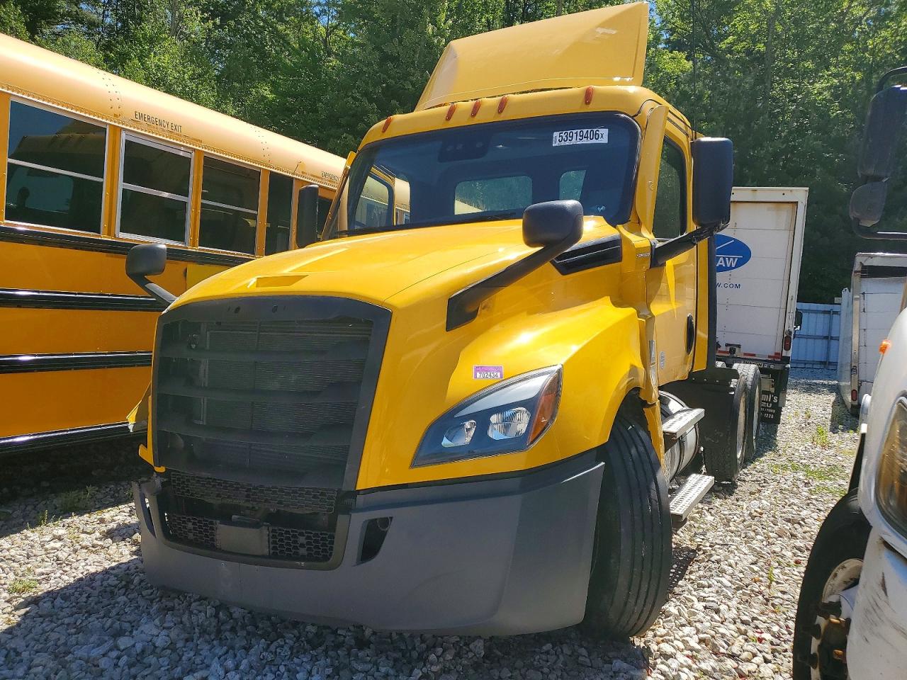 Freightliner Cascadia 126