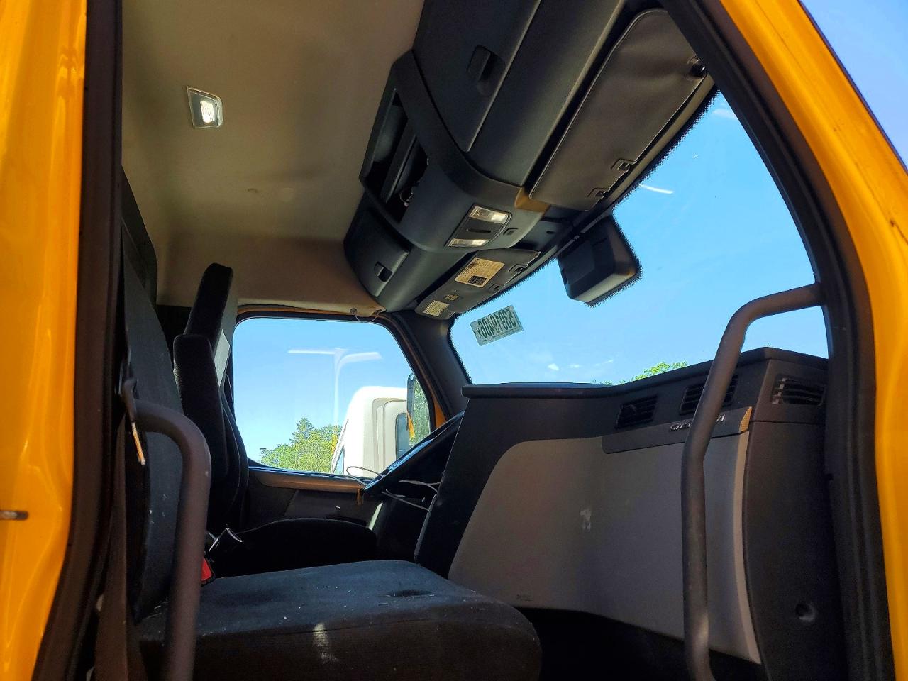 Freightliner Cascadia 126