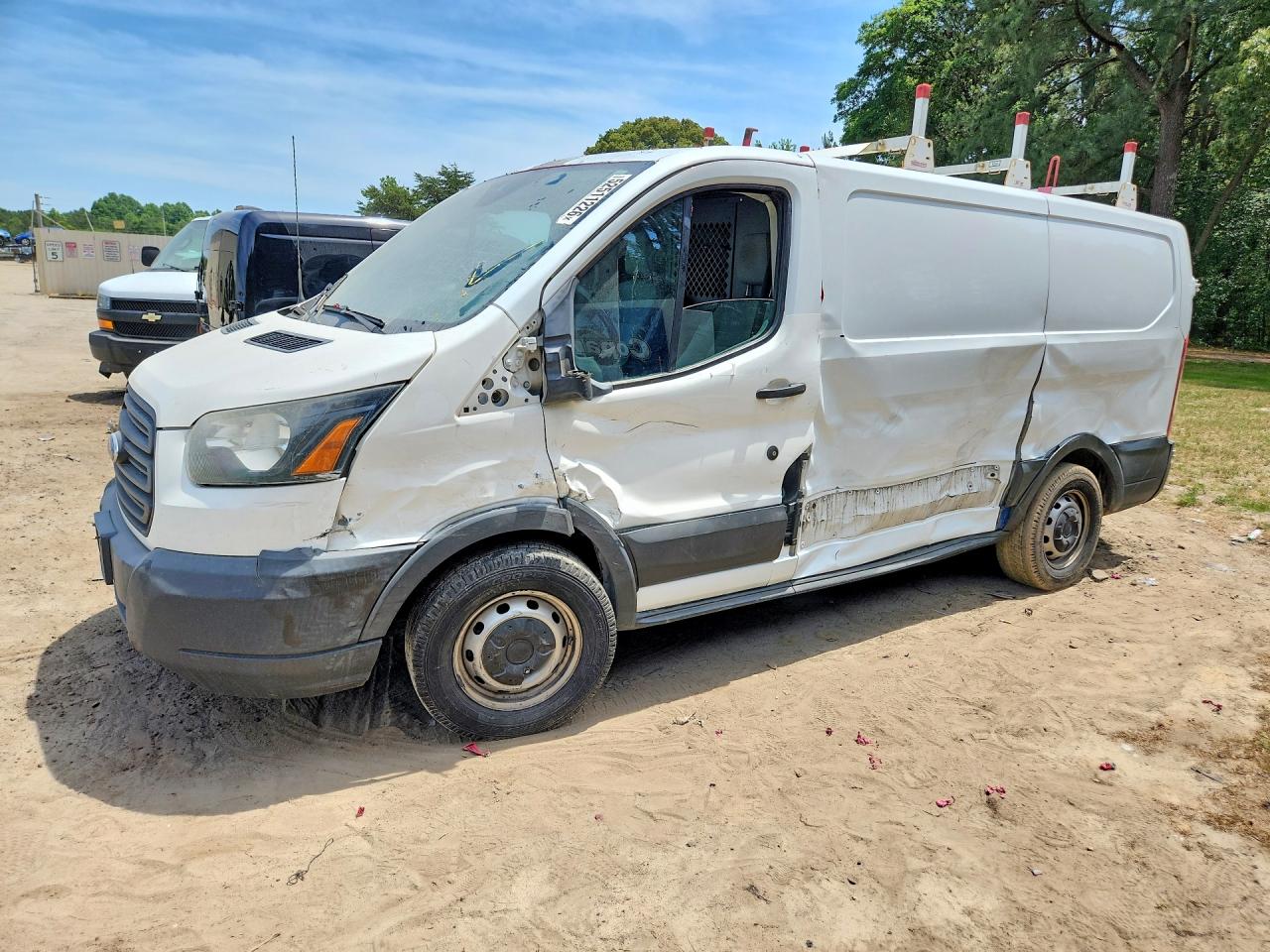 Salvage Ford Transit Image