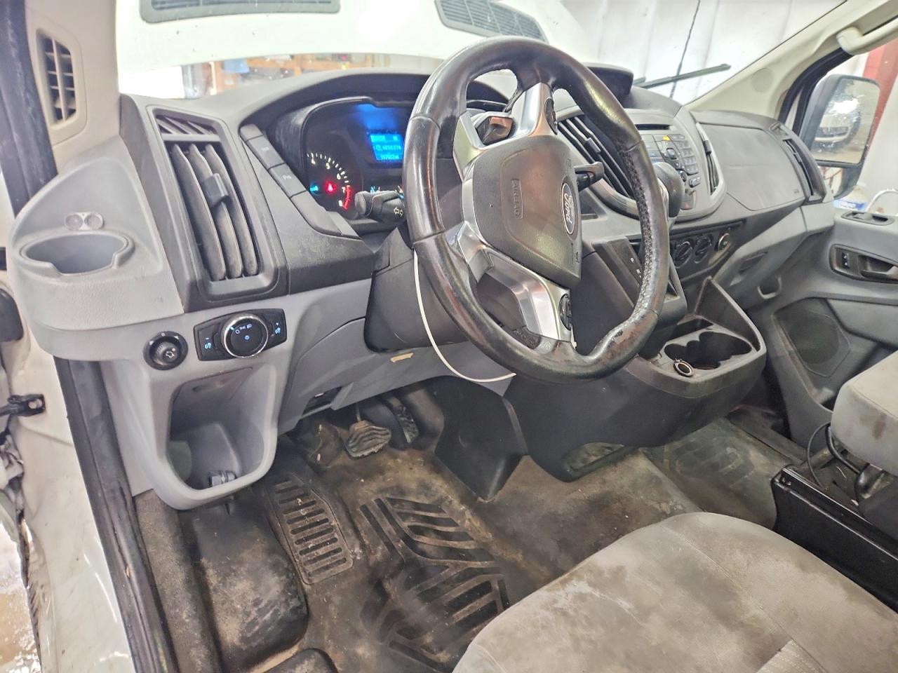 Ford Transit T-150