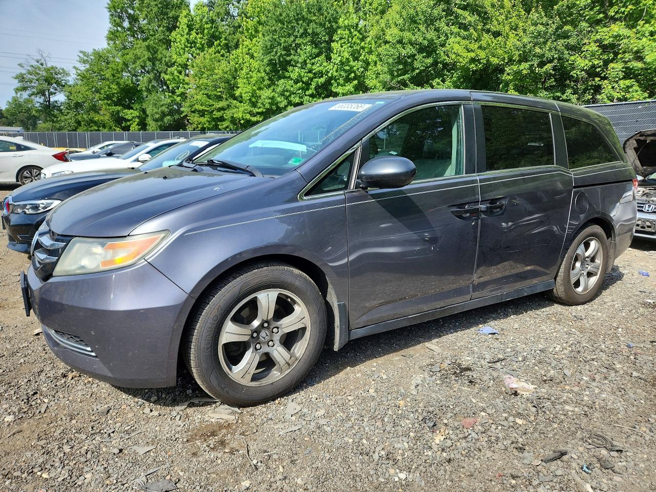 Salvage Honda Odyssey Image