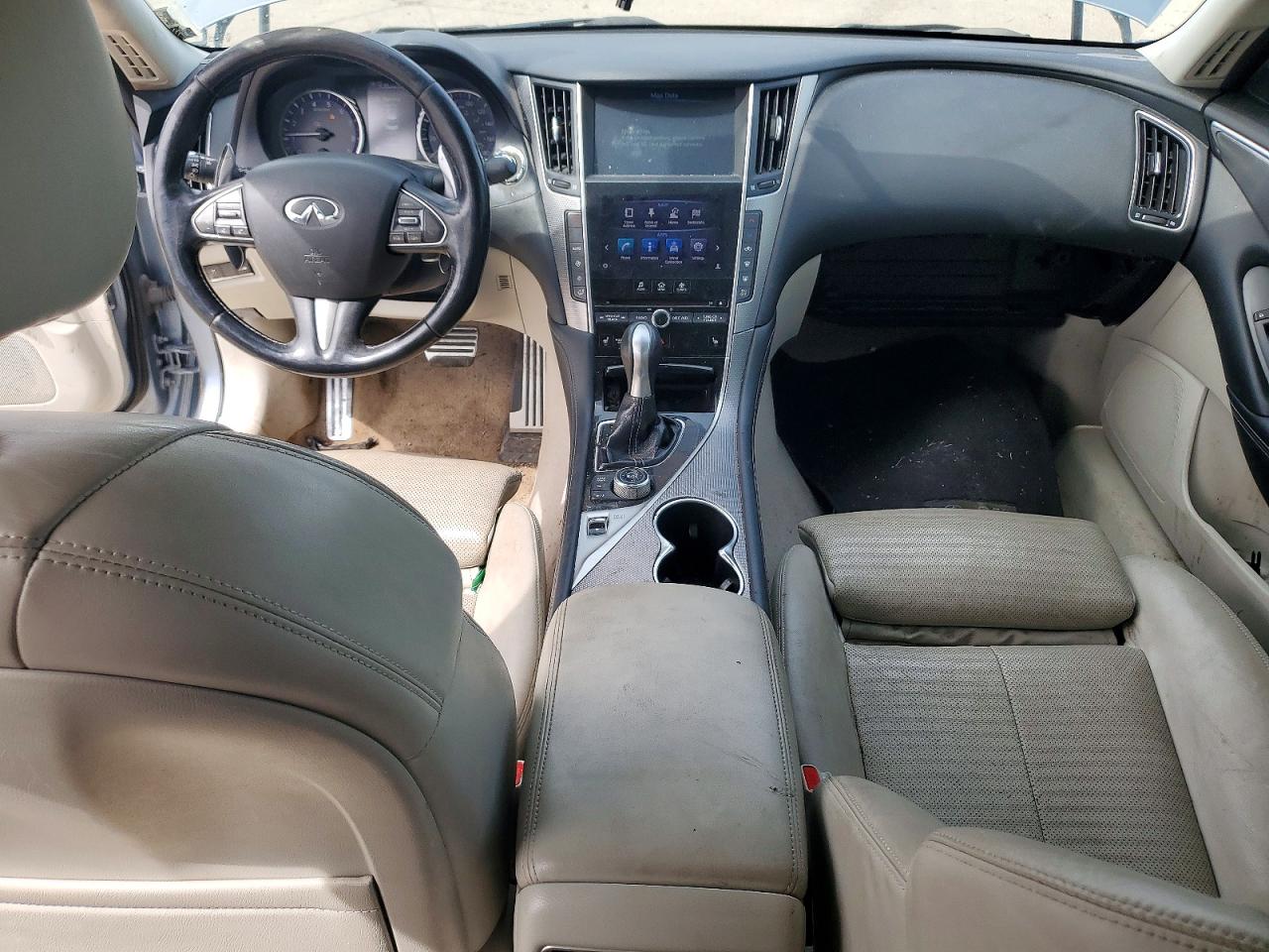 INFINITI Q50 Sport
