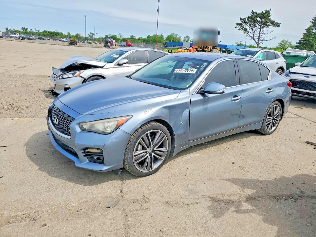 Salvage INFINITI Q50 Image
