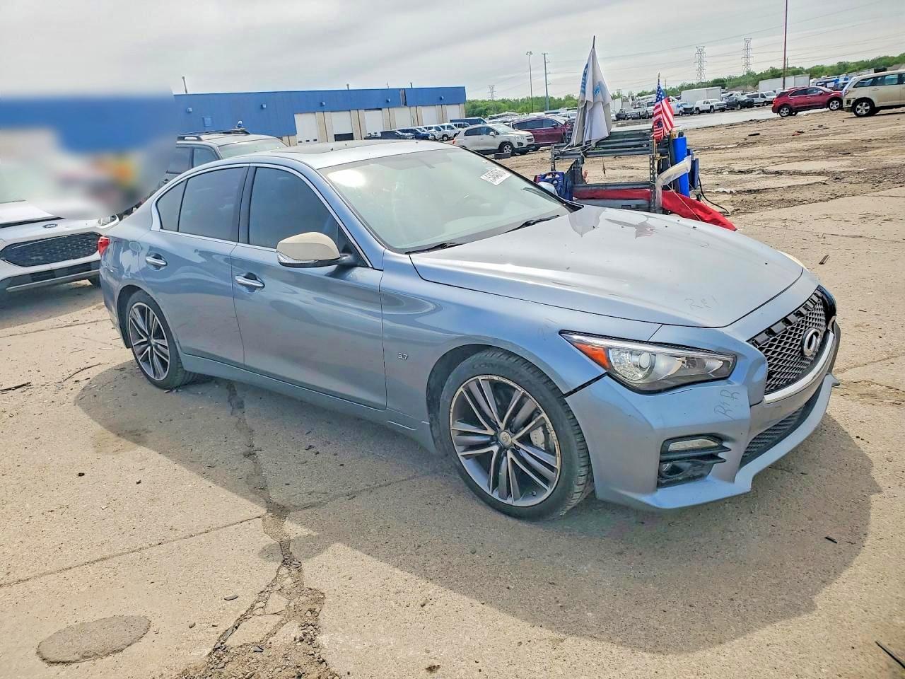 INFINITI Q50 Sport